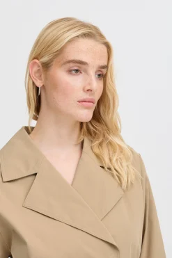 Ichi IHEZOVA Veste d'extérieur