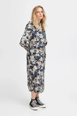 Ichi IHGANAVA Robe
