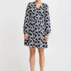 Ichi IHNASREEN Robe