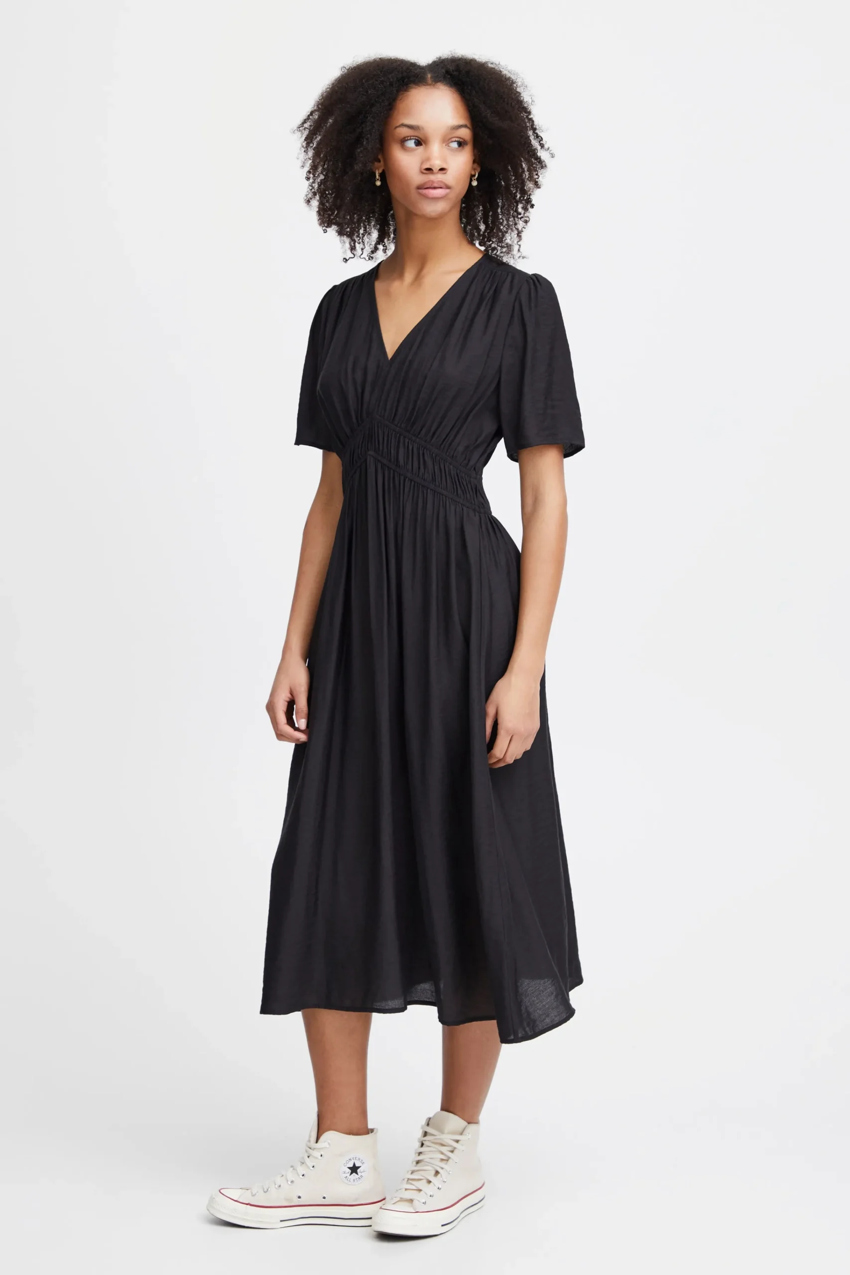 Ichi IHQUILLA Robe
