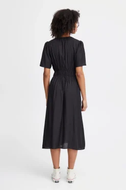 Ichi IHQUILLA Robe