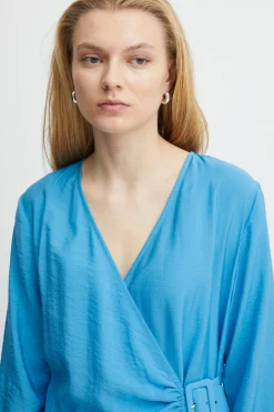 Ichi IHTAVATO Robe