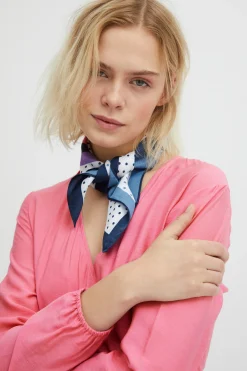Ichi IHTAVATO Robe